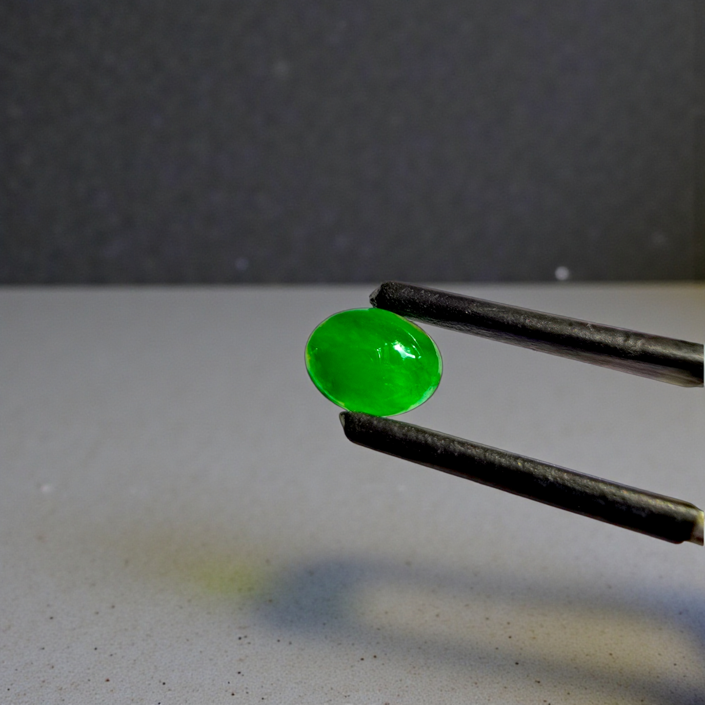 Certified MADE IN JAPAN 1.175 cts. Bright Imperial Green Burmese A-Jadeite Oval Cabochon Loose Stone LS28