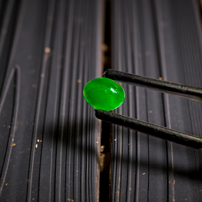Certified MADE IN JAPAN 1.175 cts. Bright Imperial Green Burmese A-Jadeite Oval Cabochon Loose Stone LS28