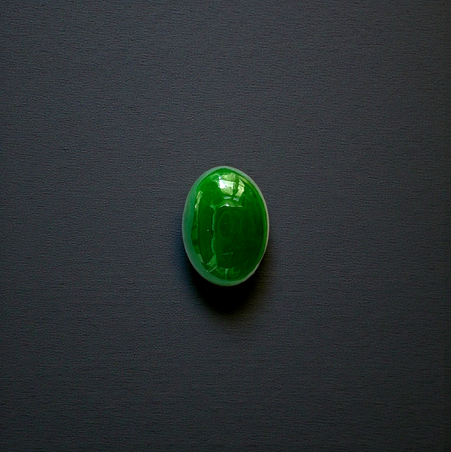 Certified MADE IN JAPAN 1.538 cts. Deep Imperial Green Burmese A-Jadeite Oval Cabochon Loose Stone LS29