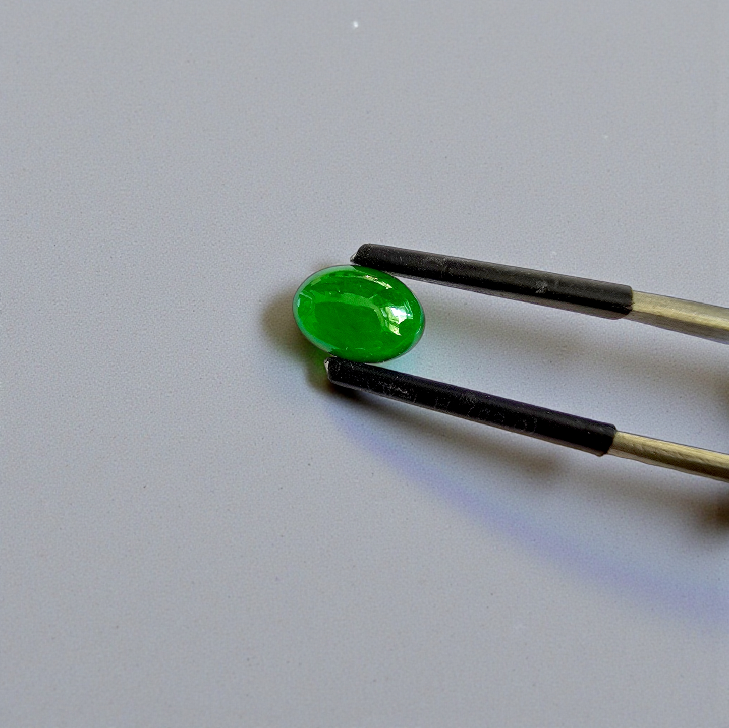 Certified MADE IN JAPAN 1.538 cts. Deep Imperial Green Burmese A-Jadeite Oval Cabochon Loose Stone LS29