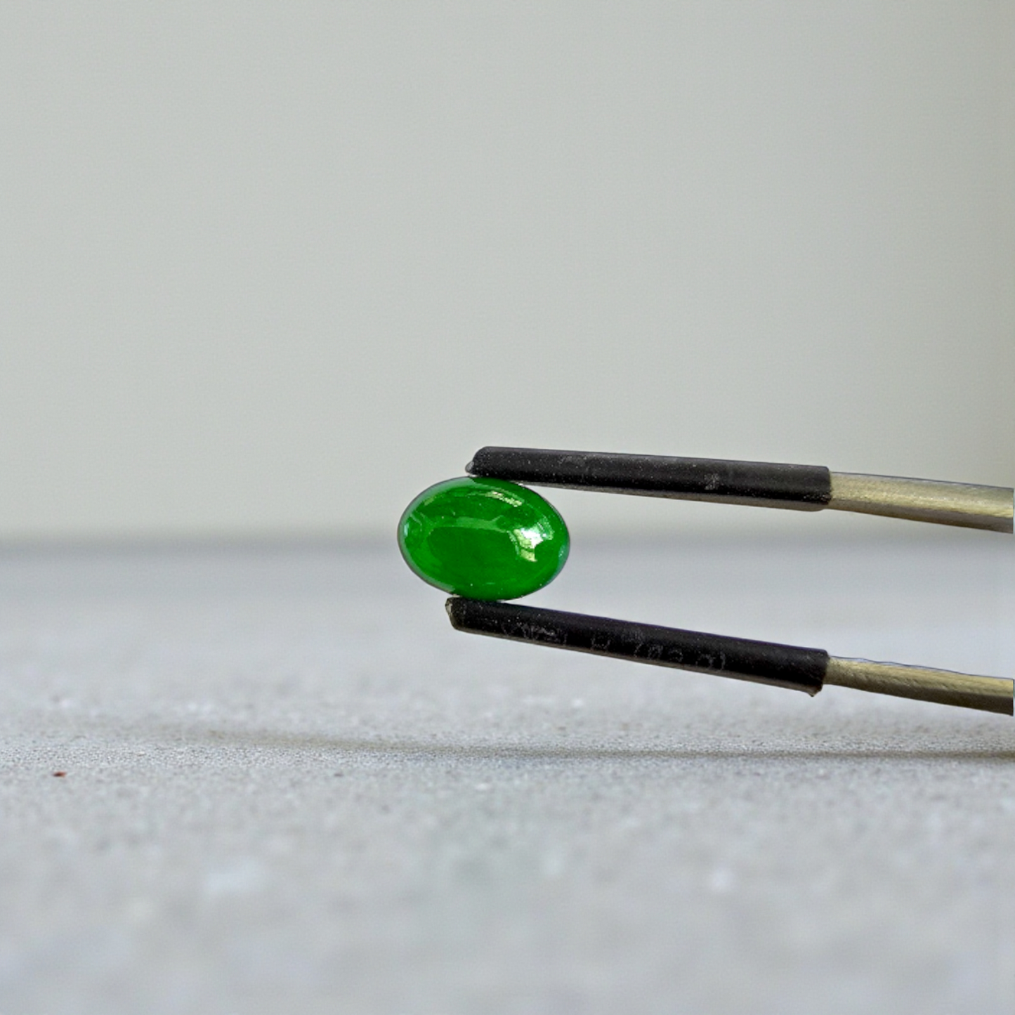 Certified MADE IN JAPAN 1.538 cts. Deep Imperial Green Burmese A-Jadeite Oval Cabochon Loose Stone LS29