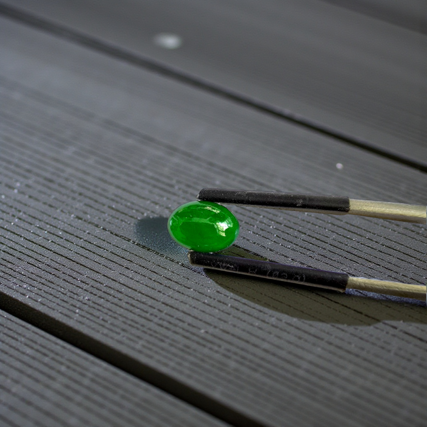 Certified MADE IN JAPAN 1.538 cts. Deep Imperial Green Burmese A-Jadeite Oval Cabochon Loose Stone LS29