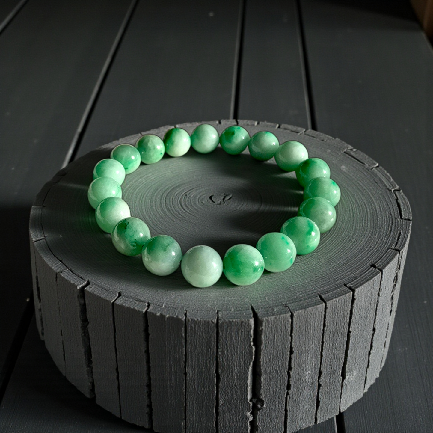 Certified Japanese Bright Green Burmese A-Jade Beaded Bracelet (MADE IN JAPAN) (10.50 mm Each x 19 beads) 05043