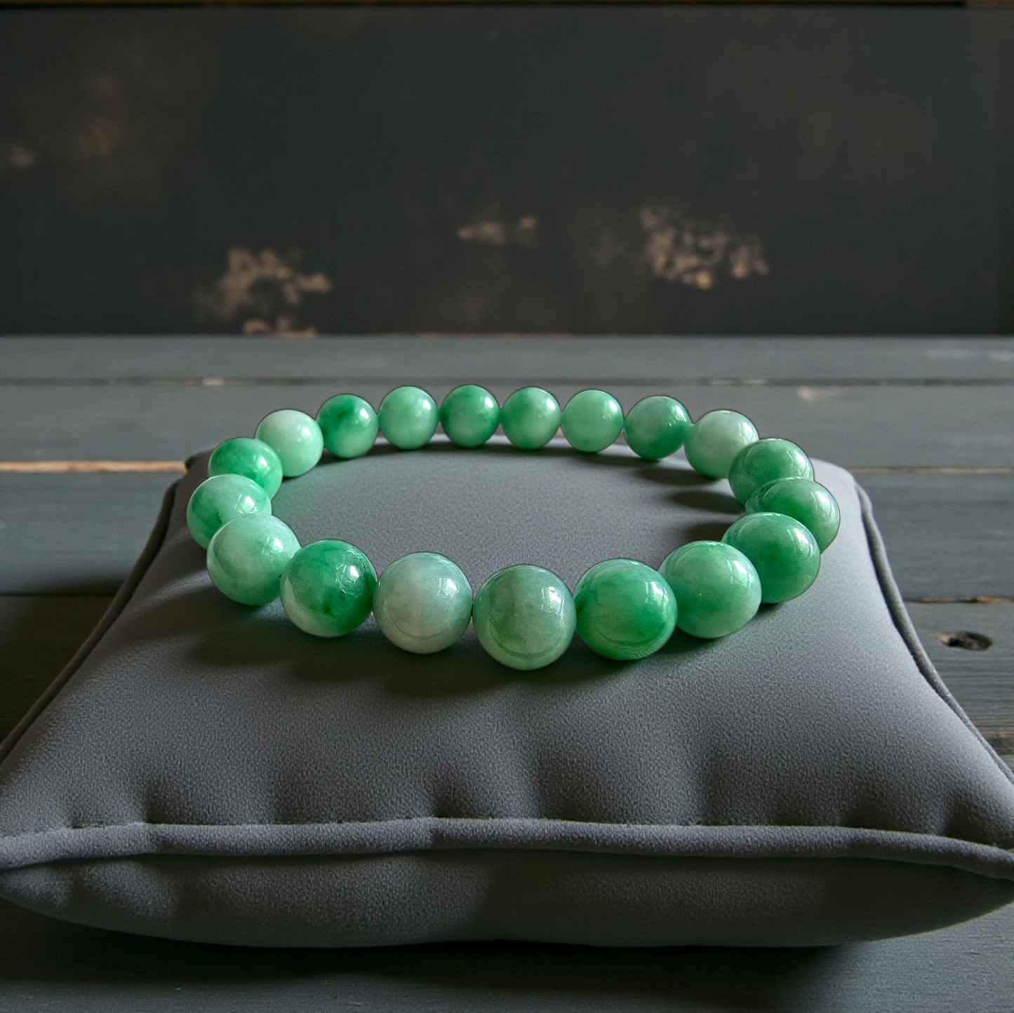 Certified Japanese Bright Green Burmese A-Jade Beaded Bracelet (MADE IN JAPAN) (10.50 mm Each x 19 beads) 05043