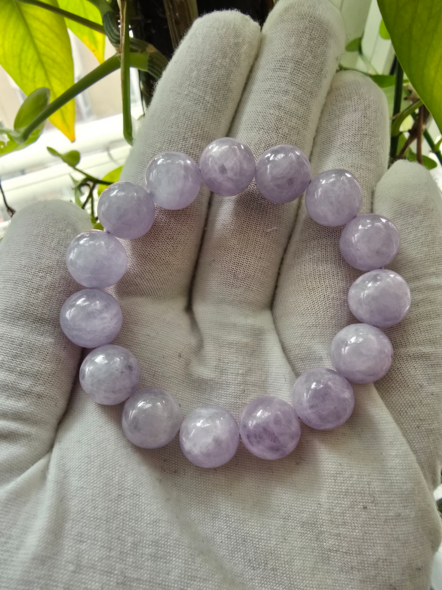 Certified Japanese Pale Lavender Burmese A-Jade Beaded Bracelet (MADE IN JAPAN) (12.50 mm Each x 15 beads) 05045