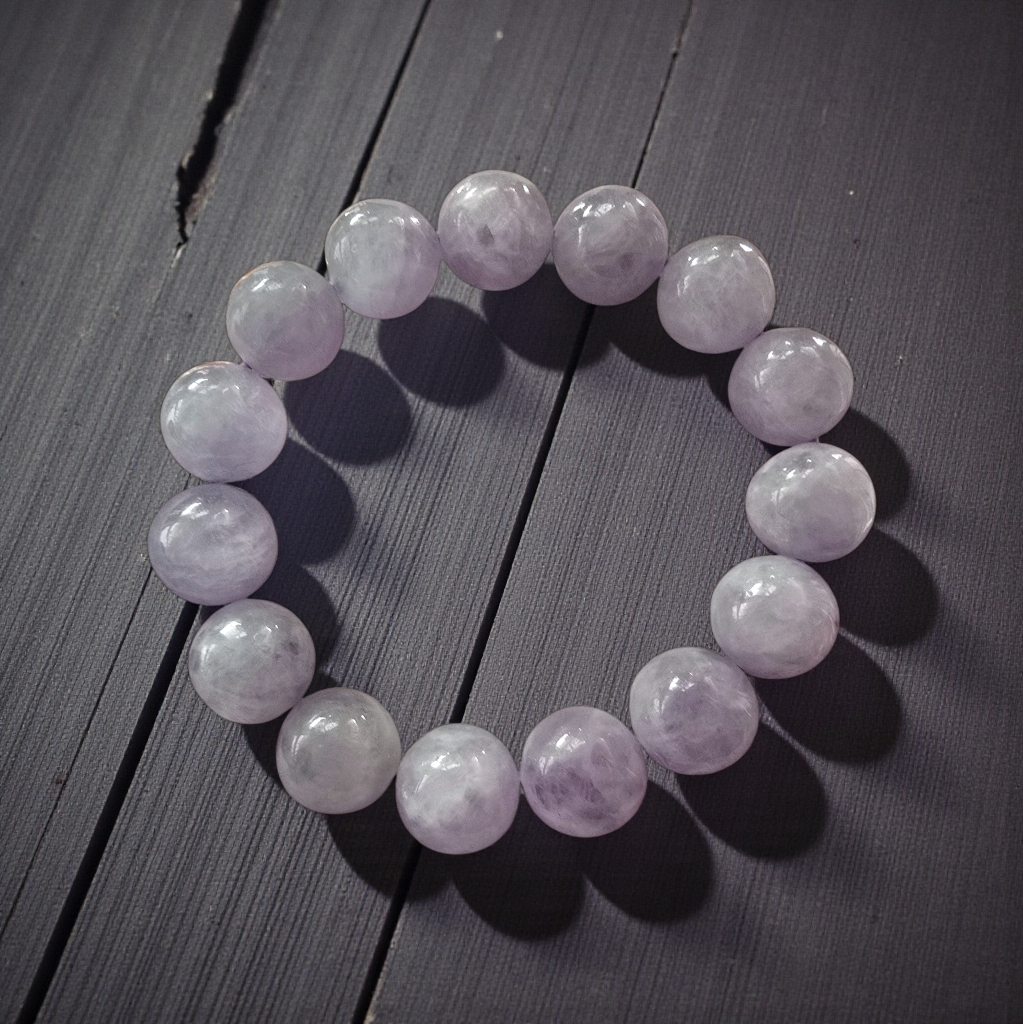 Certified Japanese Pale Lavender Burmese A-Jade Beaded Bracelet (MADE IN JAPAN) (12.50 mm Each x 15 beads) 05045
