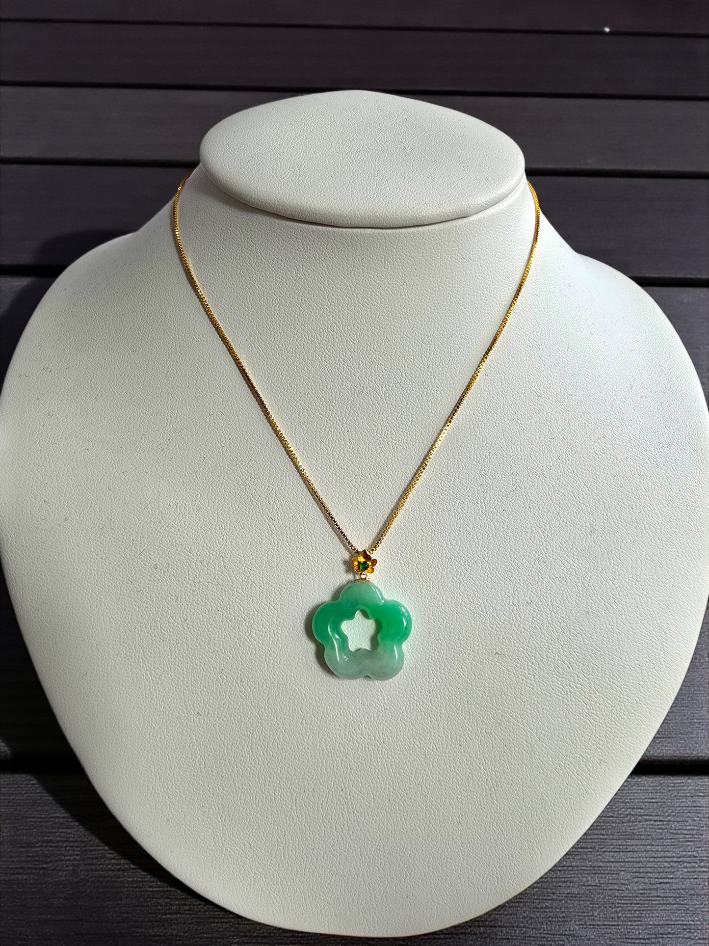 Royal Bauhinia Flower Burmese A-Jadeite 20mm Charm Pendant (with 18K Yellow Gold) - Certified