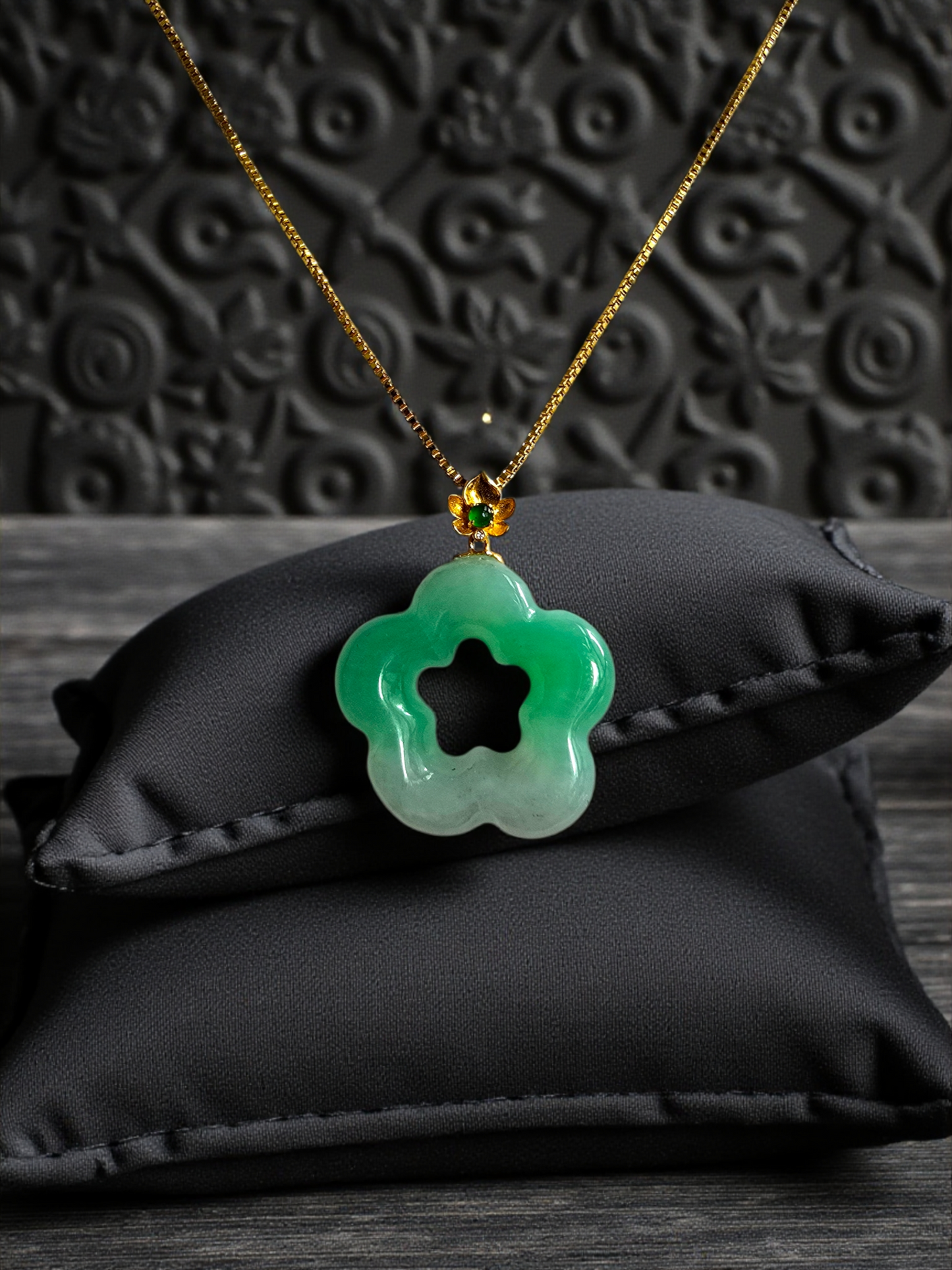 Royal Bauhinia Flower Burmese A-Jadeite 20mm Charm Pendant (with 18K Yellow Gold) - Certified