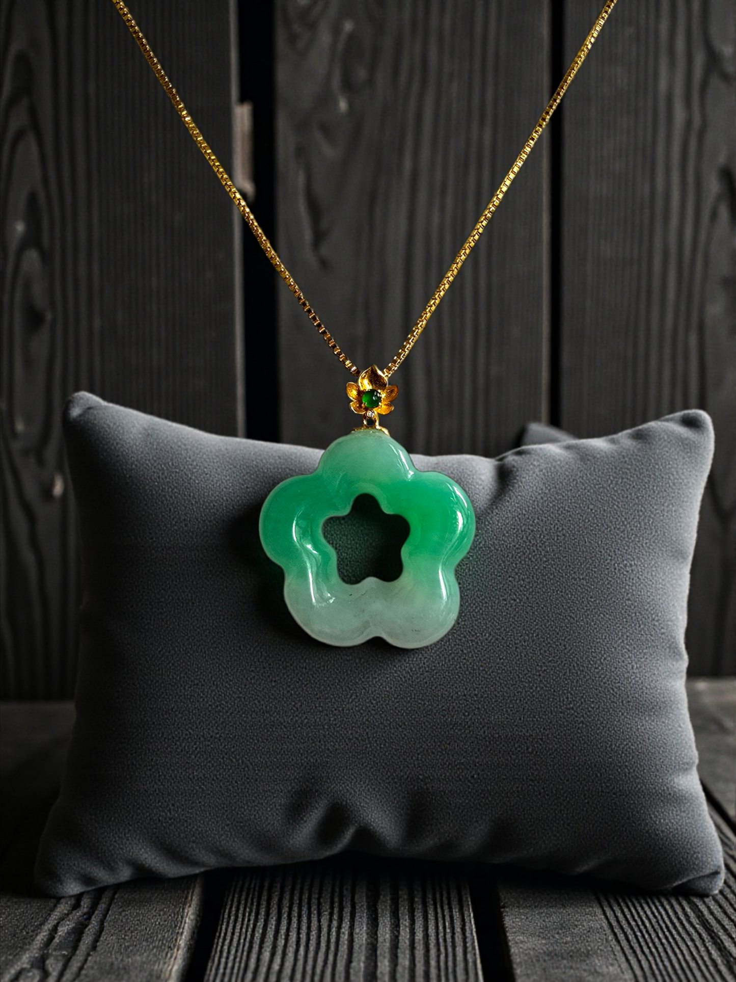 Royal Bauhinia Flower Burmese A-Jadeite 20mm Charm Pendant (with 18K Yellow Gold) - Certified