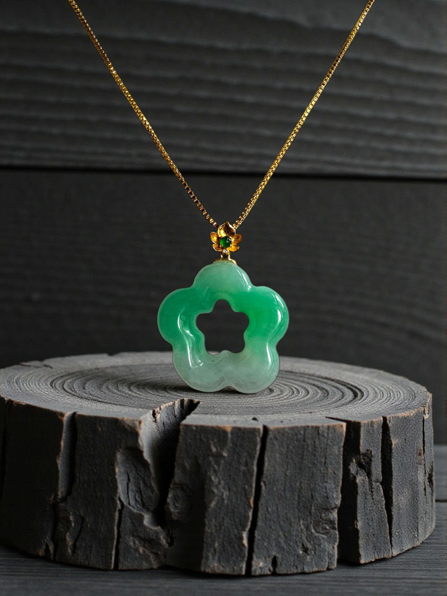 Royal Bauhinia Flower Burmese A-Jadeite 20mm Charm Pendant (with 18K Yellow Gold) - Certified