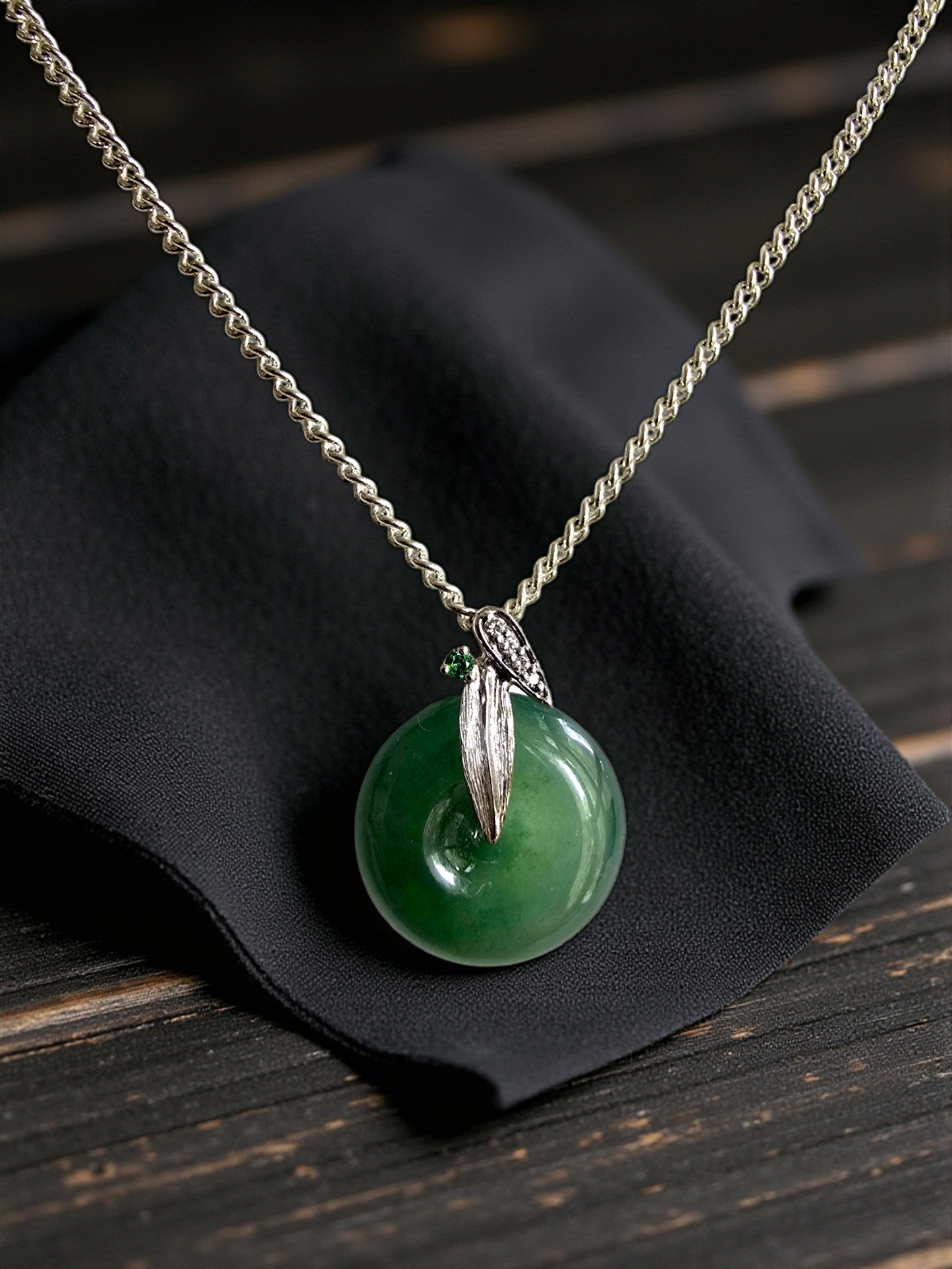 Niseko Round Burmese A-Jadeite 15.00 mm Donut Charm Pendant (with 18K White Gold and White Diamonds) - Certified