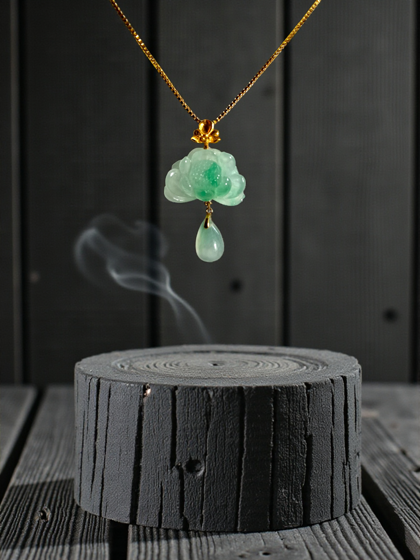 Hasu Flower Dangling Burmese A-Jadeite Pendant (with 18K Yellow Gold) - Certified
