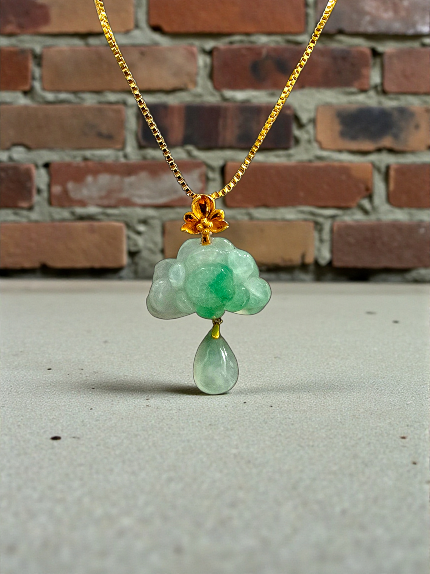 Hasu Flower Dangling Burmese A-Jadeite Pendant (with 18K Yellow Gold) - Certified