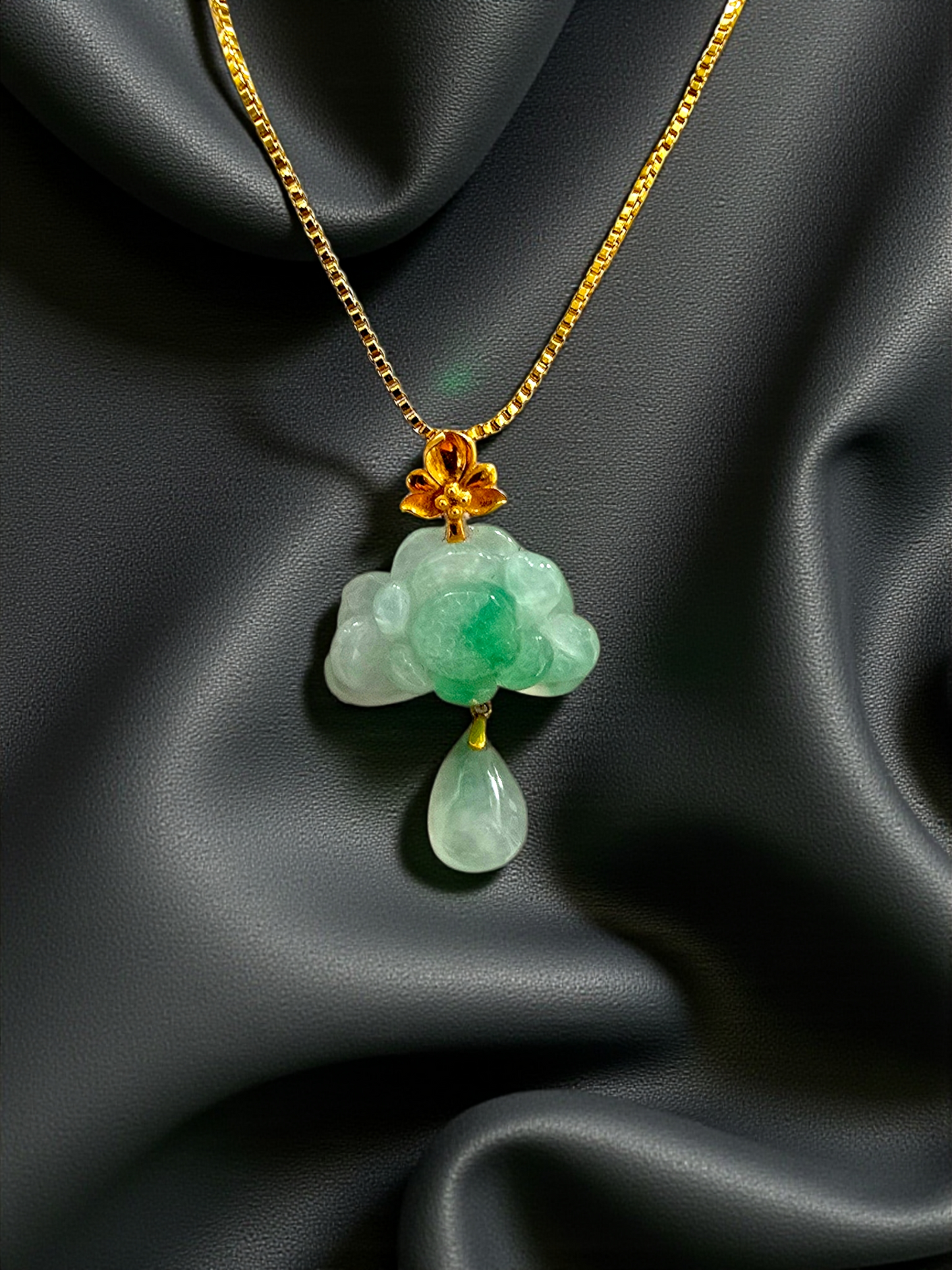 Hasu Flower Dangling Burmese A-Jadeite Pendant (with 18K Yellow Gold) - Certified