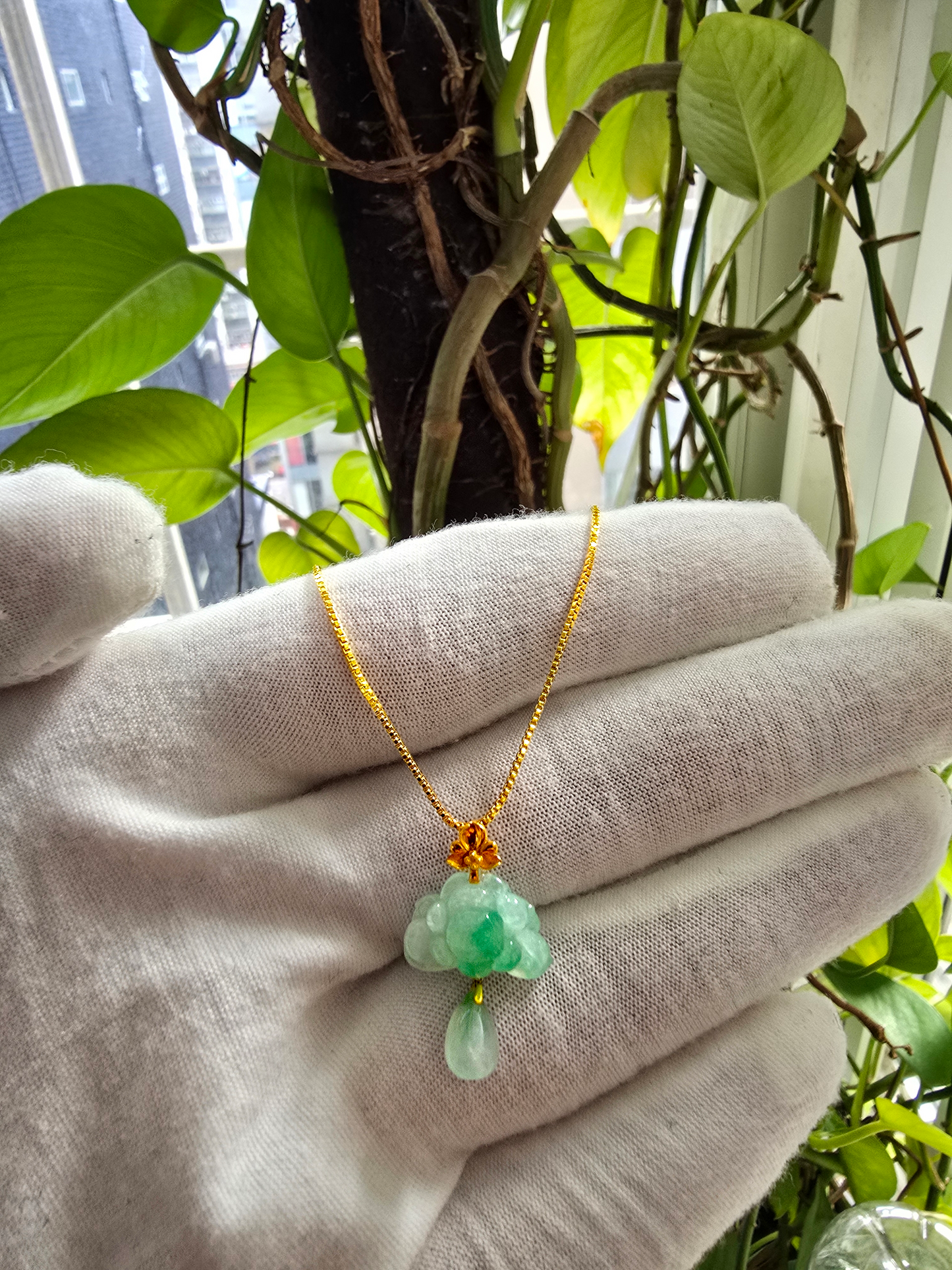 Hasu Flower Dangling Burmese A-Jadeite Pendant (with 18K Yellow Gold) - Certified