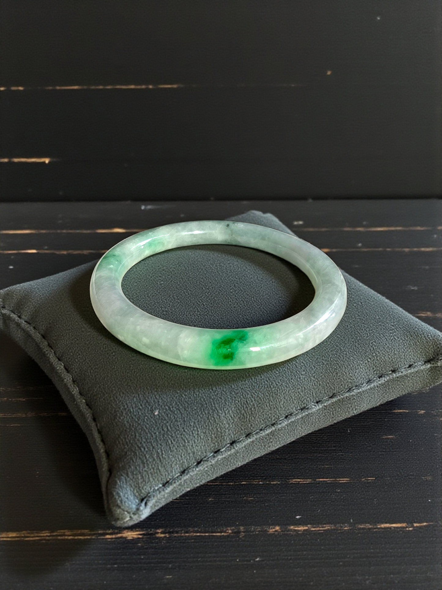 Earth's (MADE IN JAPAN) Burmese Green A-Jade Round Bangle Bracelet - Certified 08833