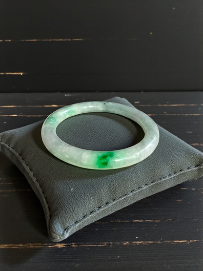 Earth's (MADE IN JAPAN) Burmese Green A-Jade Round Bangle Bracelet - Certified 08833