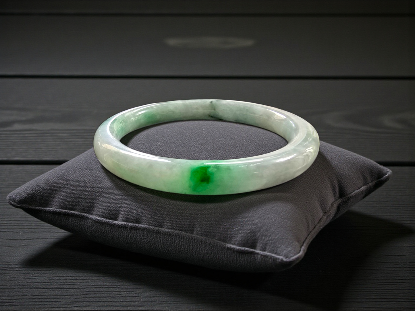 Earth's (MADE IN JAPAN) Burmese Green A-Jade Round Bangle Bracelet - Certified 08833