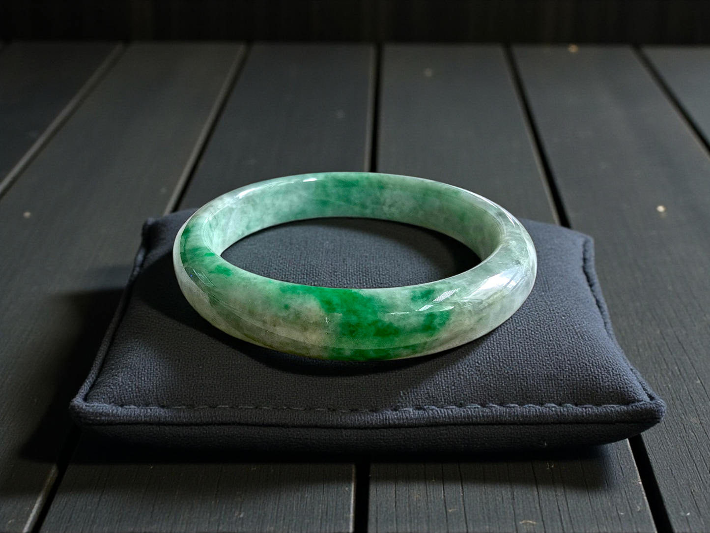 Earth's (MADE IN JAPAN) Burmese Green A-Jade Round Bangle Bracelet - Certified 08834