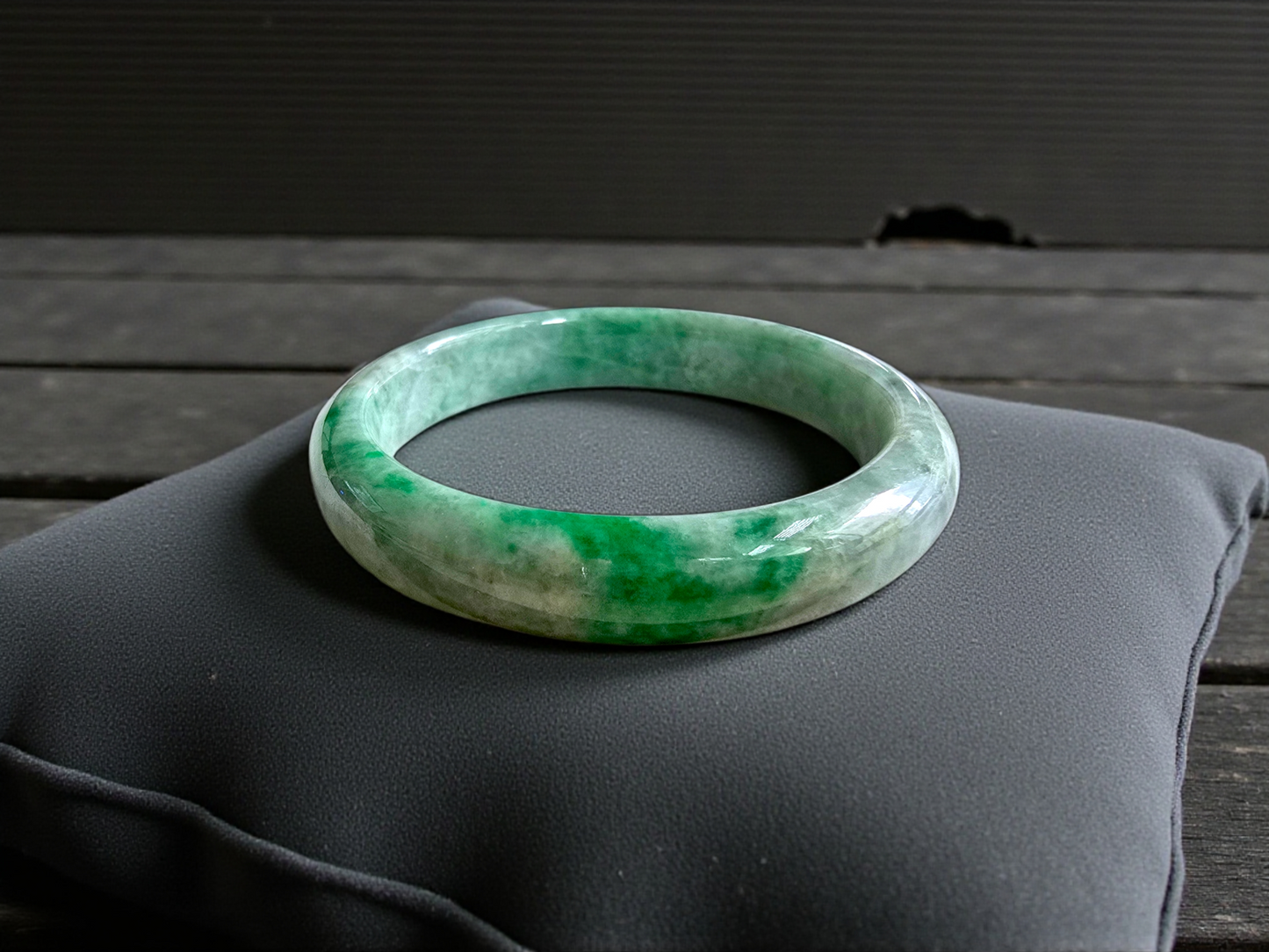 Earth's (MADE IN JAPAN) Burmese Green A-Jade Round Bangle Bracelet - Certified 08834