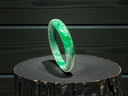 Earth's (MADE IN JAPAN) Burmese Green A-Jade Round Bangle Bracelet - Certified 08835