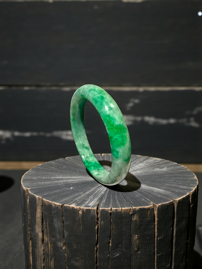 Earth's (MADE IN JAPAN) Burmese Green A-Jade Round Bangle Bracelet - Certified 08835