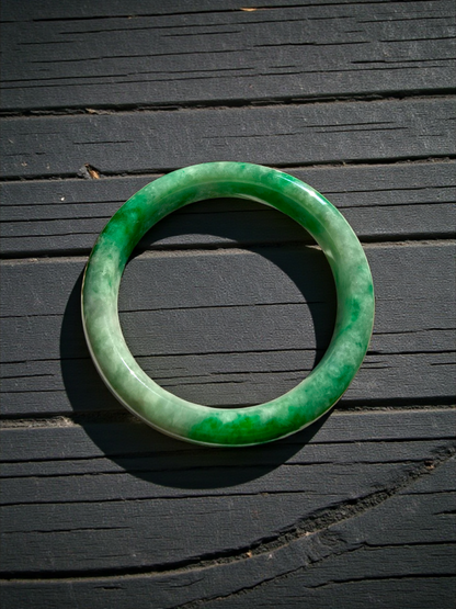 Earth's (MADE IN JAPAN) Burmese Green A-Jade Round Bangle Bracelet - Certified 08835