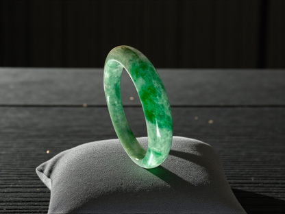 Earth's (MADE IN JAPAN) Burmese Green A-Jade Round Bangle Bracelet - Certified 08836