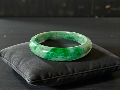 Earth's (MADE IN JAPAN) Burmese Green A-Jade Round Bangle Bracelet - Certified 08836