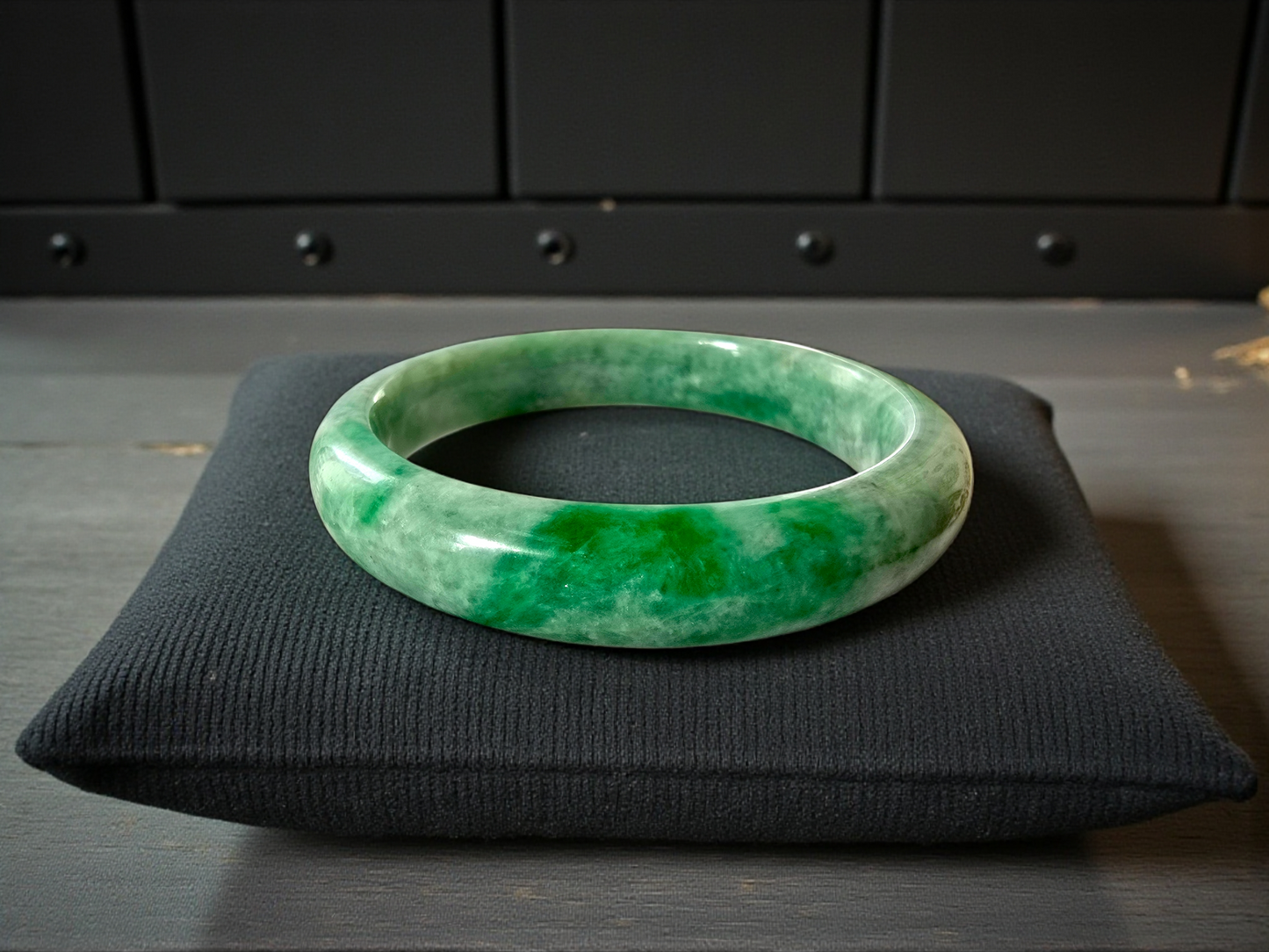 Earth's (MADE IN JAPAN) Burmese Green A-Jade Round Bangle Bracelet - Certified 08836