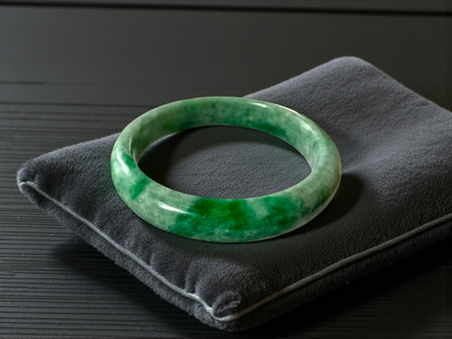 Earth's (MADE IN JAPAN) Burmese Green A-Jade Round Bangle Bracelet - Certified 08836