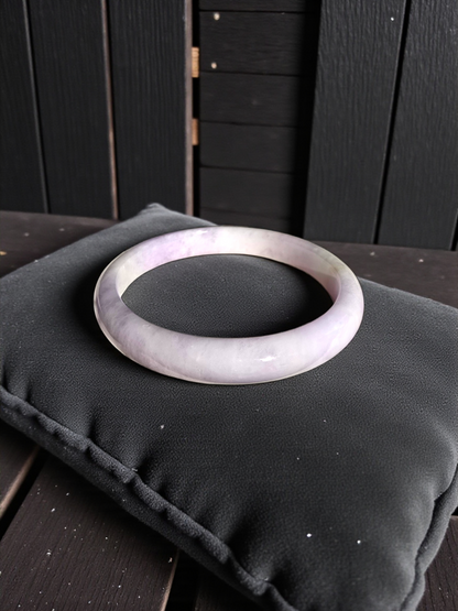 Earth's (MADE IN JAPAN) Burmese Pale Lavender A-Jade Round Bangle Bracelet - Certified 08838