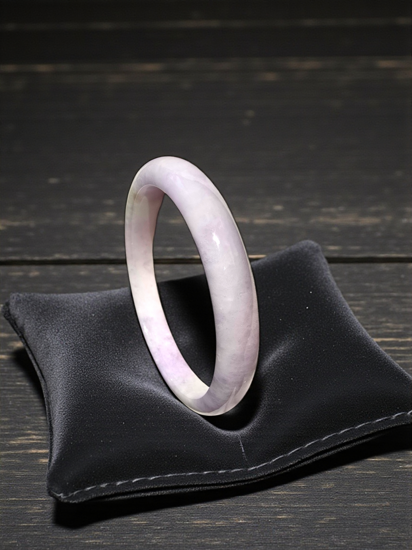 Earth's (MADE IN JAPAN) Burmese Pale Lavender A-Jade Round Bangle Bracelet - Certified 08838