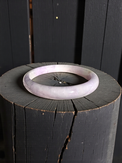 Earth's (MADE IN JAPAN) Burmese Pale Lavender A-Jade Round Bangle Bracelet - Certified 08838