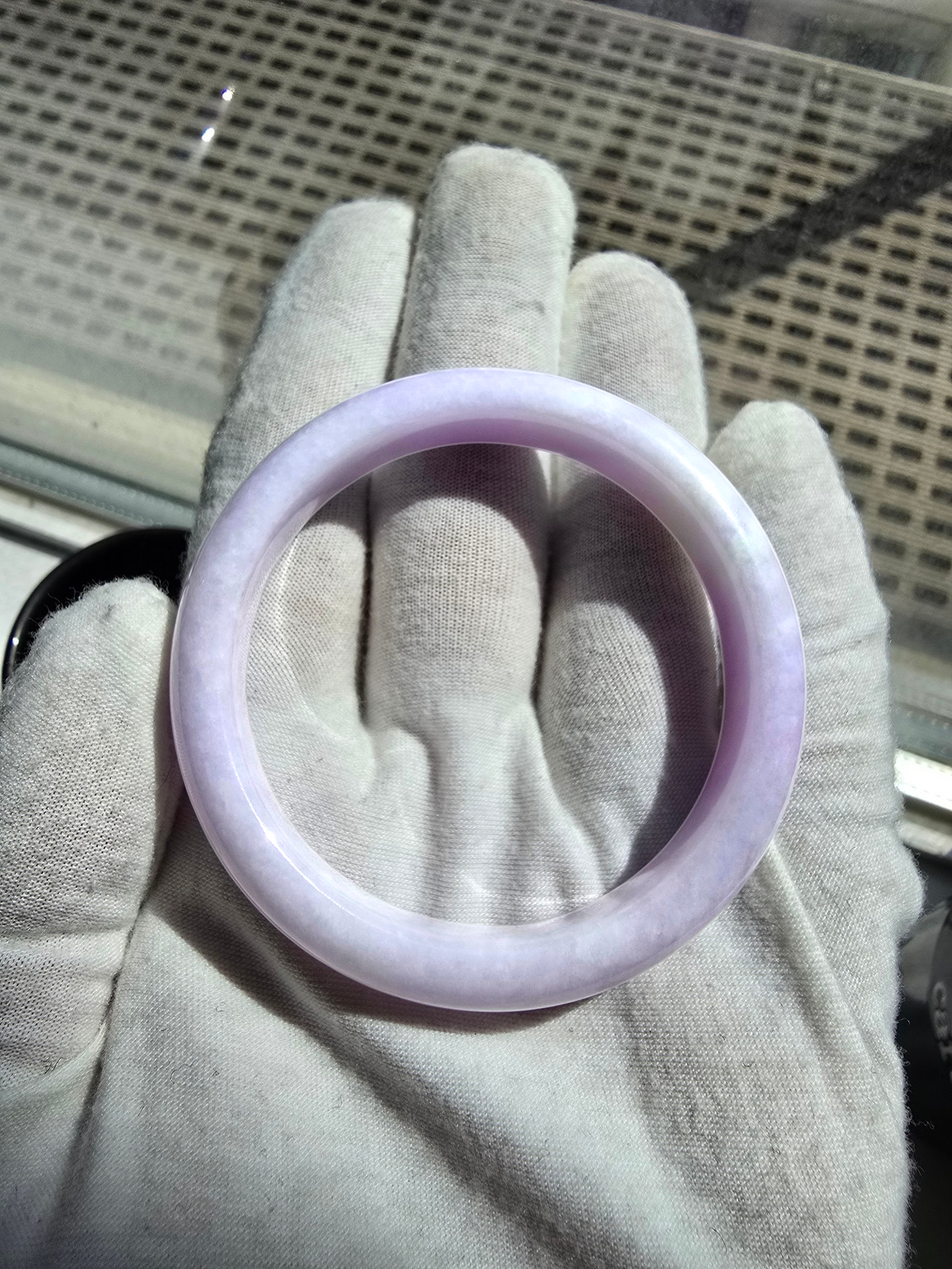 Earth's (MADE IN JAPAN) Burmese Lavender A-Jade Round Bangle Bracelet - Certified 08839