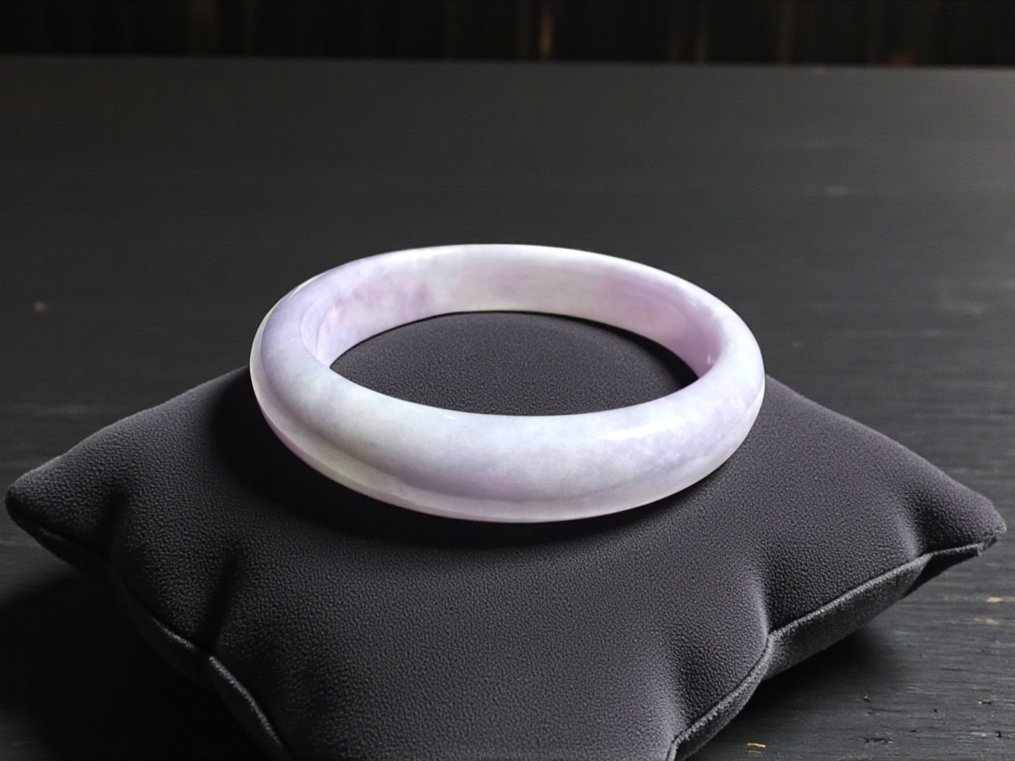 Earth's (MADE IN JAPAN) Burmese Lavender A-Jade Round Bangle Bracelet - Certified 08839