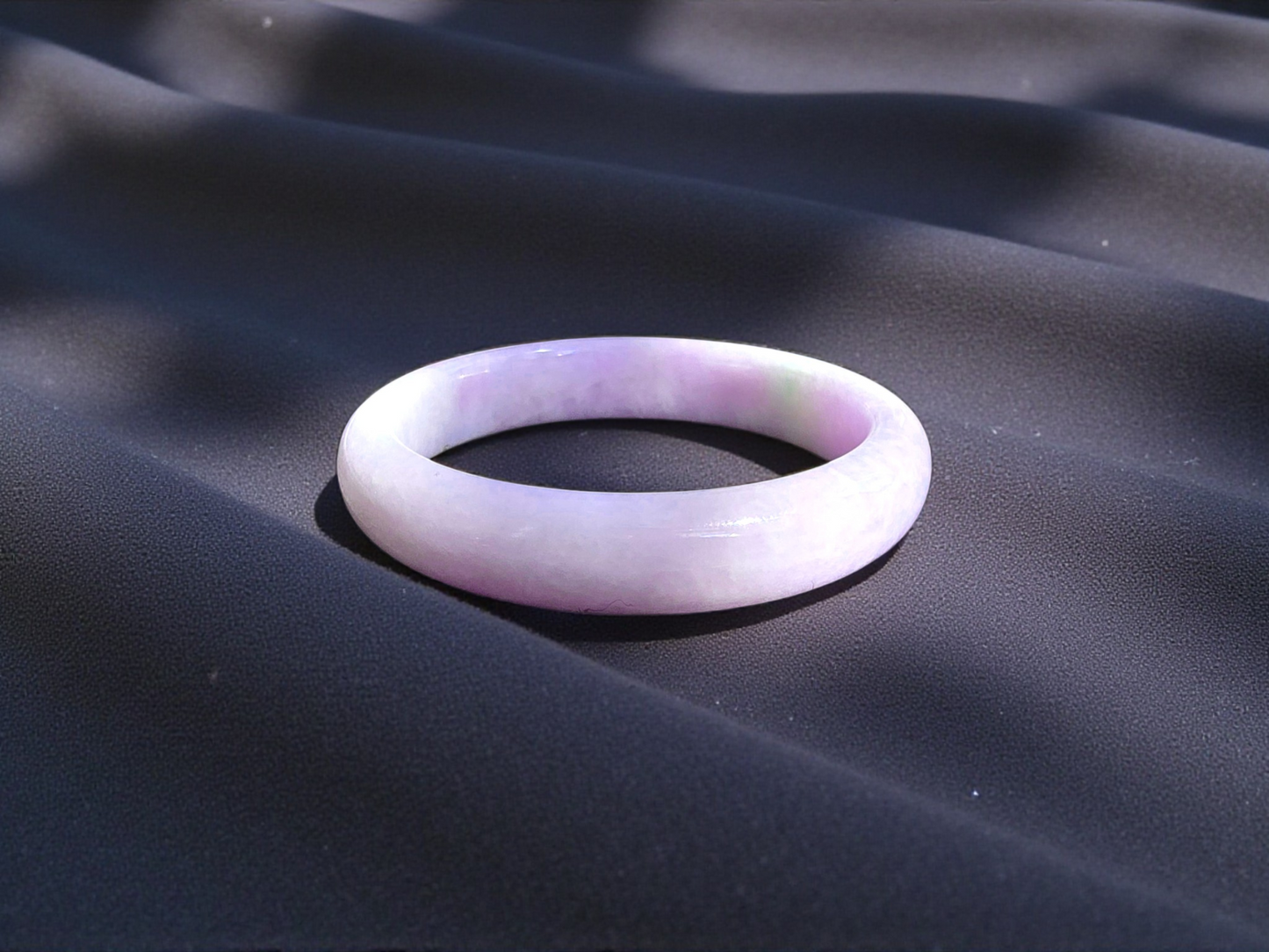 Earth's (MADE IN JAPAN) Burmese Lavender A-Jade Round Bangle Bracelet - Certified 08839