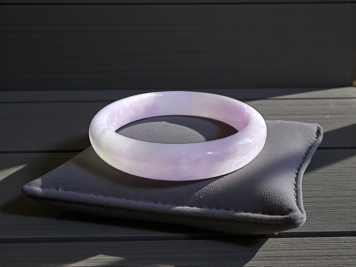 Earth's (MADE IN JAPAN) Burmese Lavender A-Jade Round Bangle Bracelet - Certified 08839