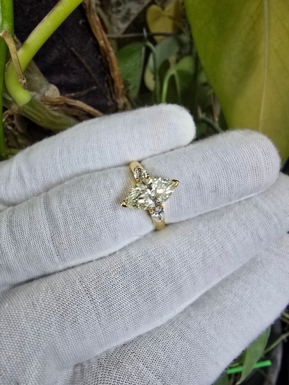 Kobayashi 2.53 cts. Natural Marquise Diamond Cocktail Ring, with Natural Pear Shaped White Diamonds, and 18K Yellow Gold - GIA Certified -R8