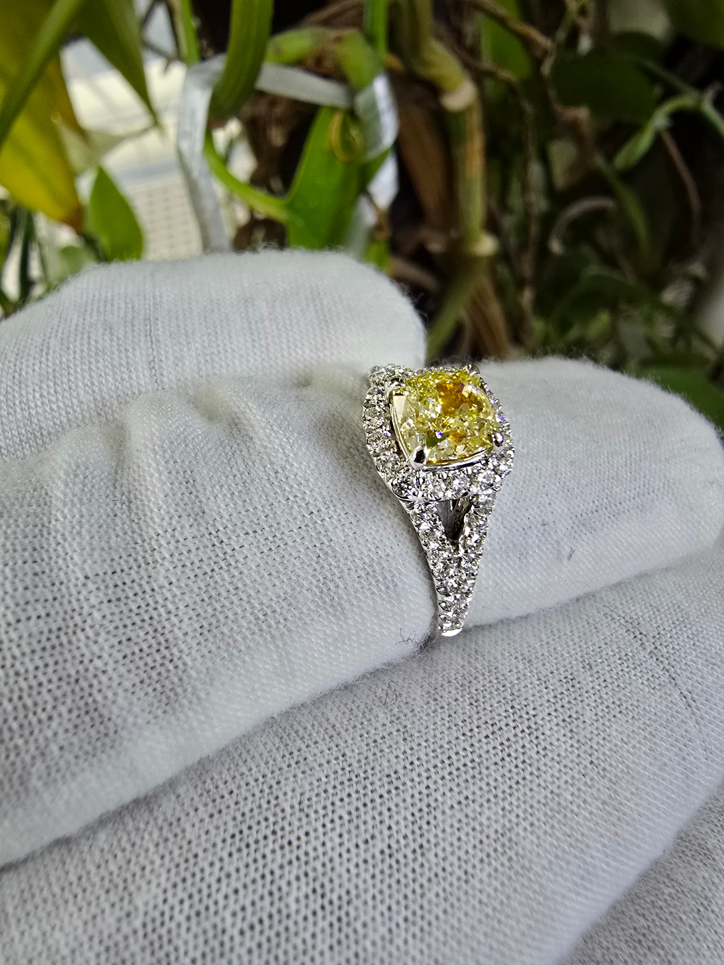 Kami 1.02 cts. Natural Cushion Fancy Light Yellow Diamond Halo Ring with Natural Round White VVS Diamonds Halo and 18K White Gold - GIA Certified - R9