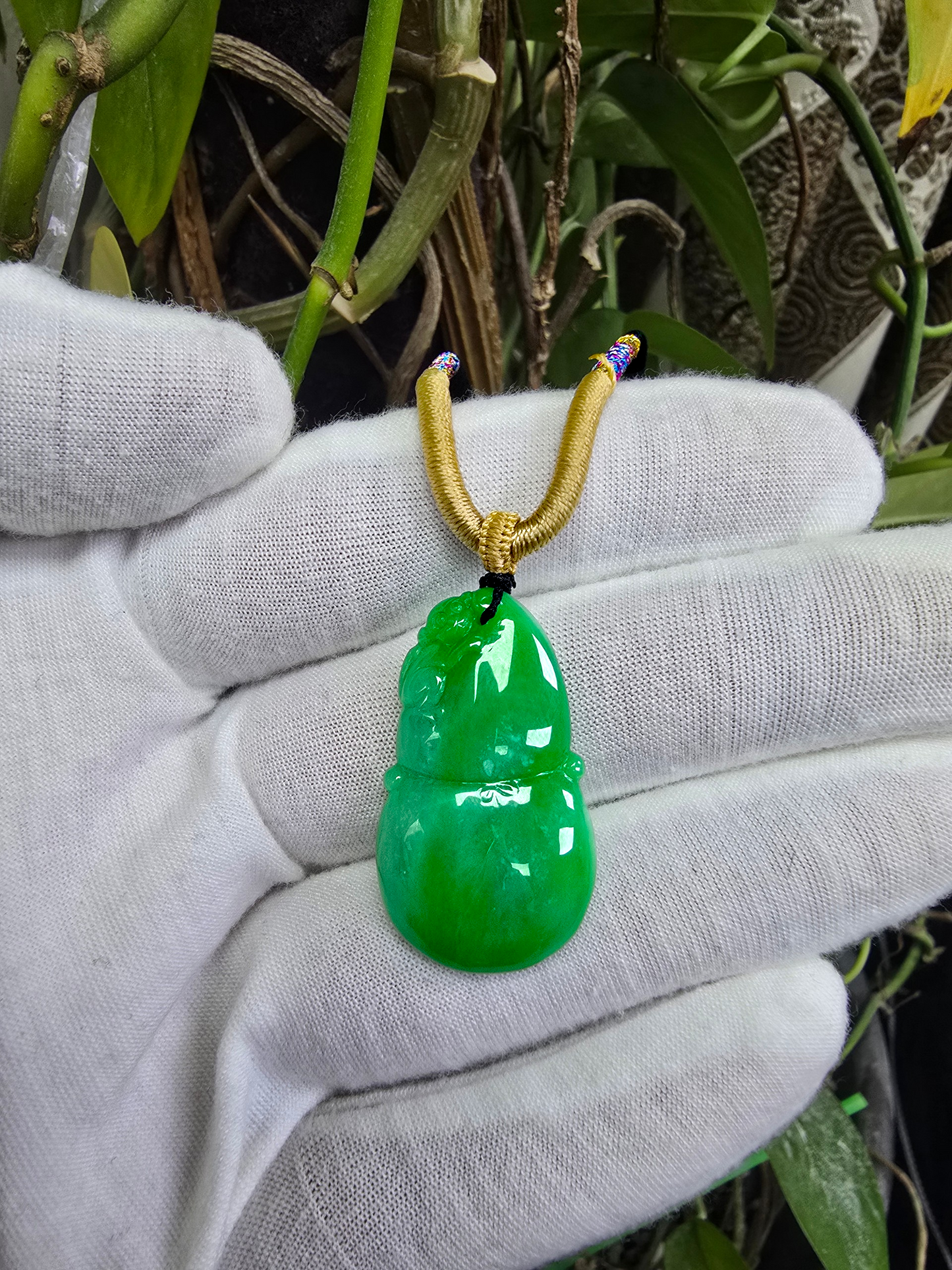 Buddha Double Gourd Vivid-Imperial Green Burmese A-Jadeite Pendant - V1 - Certified