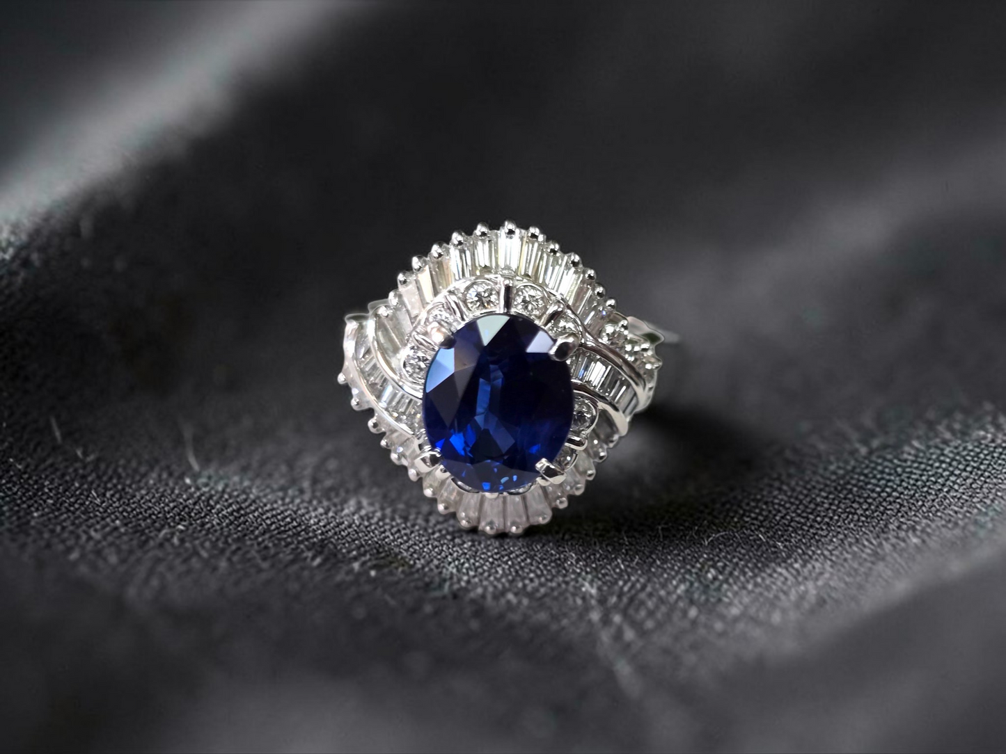 Okazaki MADE IN JAPAN Certified Oval Shaped 2.72 cts. Natural Royal Blue Sapphire Ring with Platinum 900 and White Diamonds Size US5  - R11