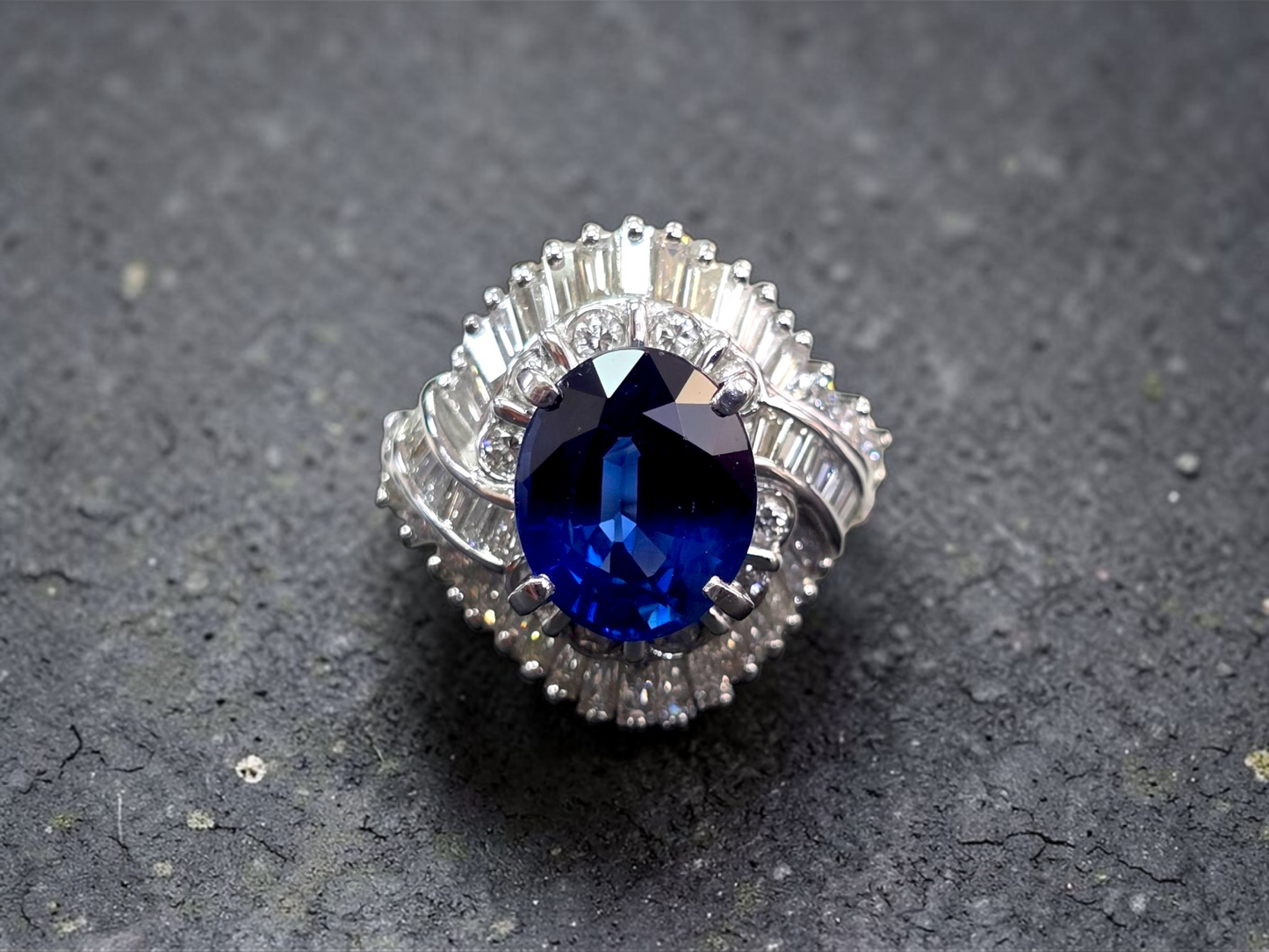 Okazaki MADE IN JAPAN Certified Oval Shaped 2.72 cts. Natural Royal Blue Sapphire Ring with Platinum 900 and White Diamonds Size US5  - R11