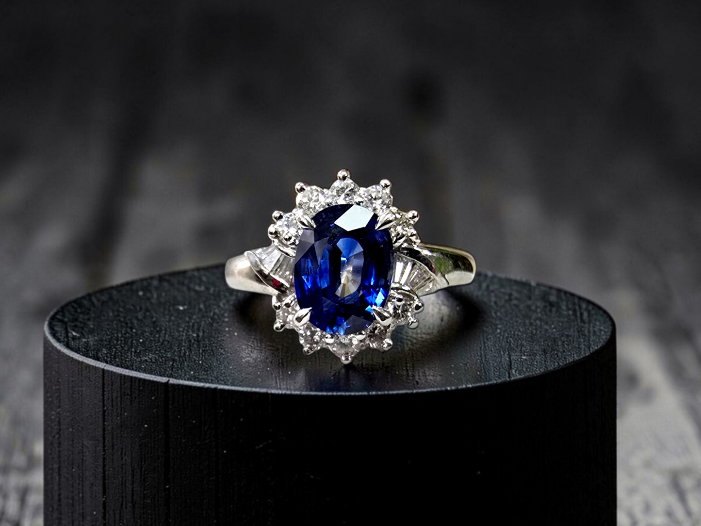 Seto MADE IN JAPAN Certified Oval Shaped 1.80 cts. Natural Deep Blue Sapphire Ring with Platinum 900 and White Diamonds Size US5.5  - R13