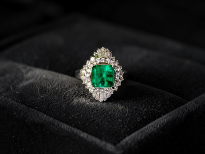 Kasugai MADE IN JAPAN Certified 3.17 cts. Vivid Green Columbian Emerald Ring with Platinum 900 and White Diamonds Size US4.5  - R15