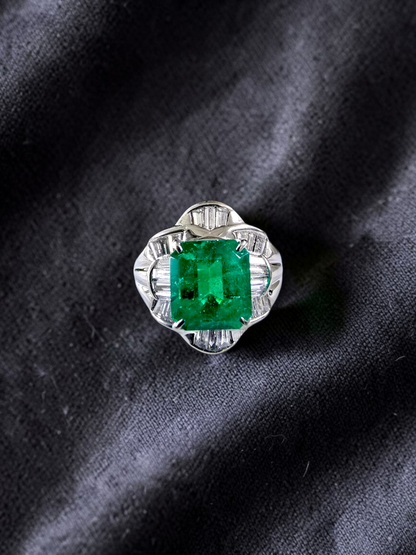 Nishio MADE IN JAPAN Certified 3.51 cts. Muzo Vivid Green Columbian Emerald Ring with Platinum 900 and White Diamonds Size US6  - R16