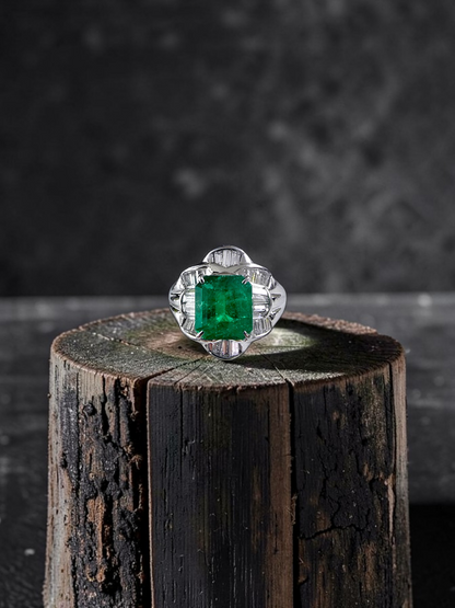 Nishio MADE IN JAPAN Certified 3.51 cts. Muzo Vivid Green Columbian Emerald Ring with Platinum 900 and White Diamonds Size US6  - R16