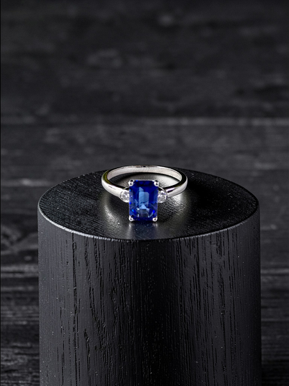 Tsushima Certified 2.02 cts. Natural Cornflower Blue Sapphire Ring with 18K White Gold and White Diamonds Size US 7.5  - R18