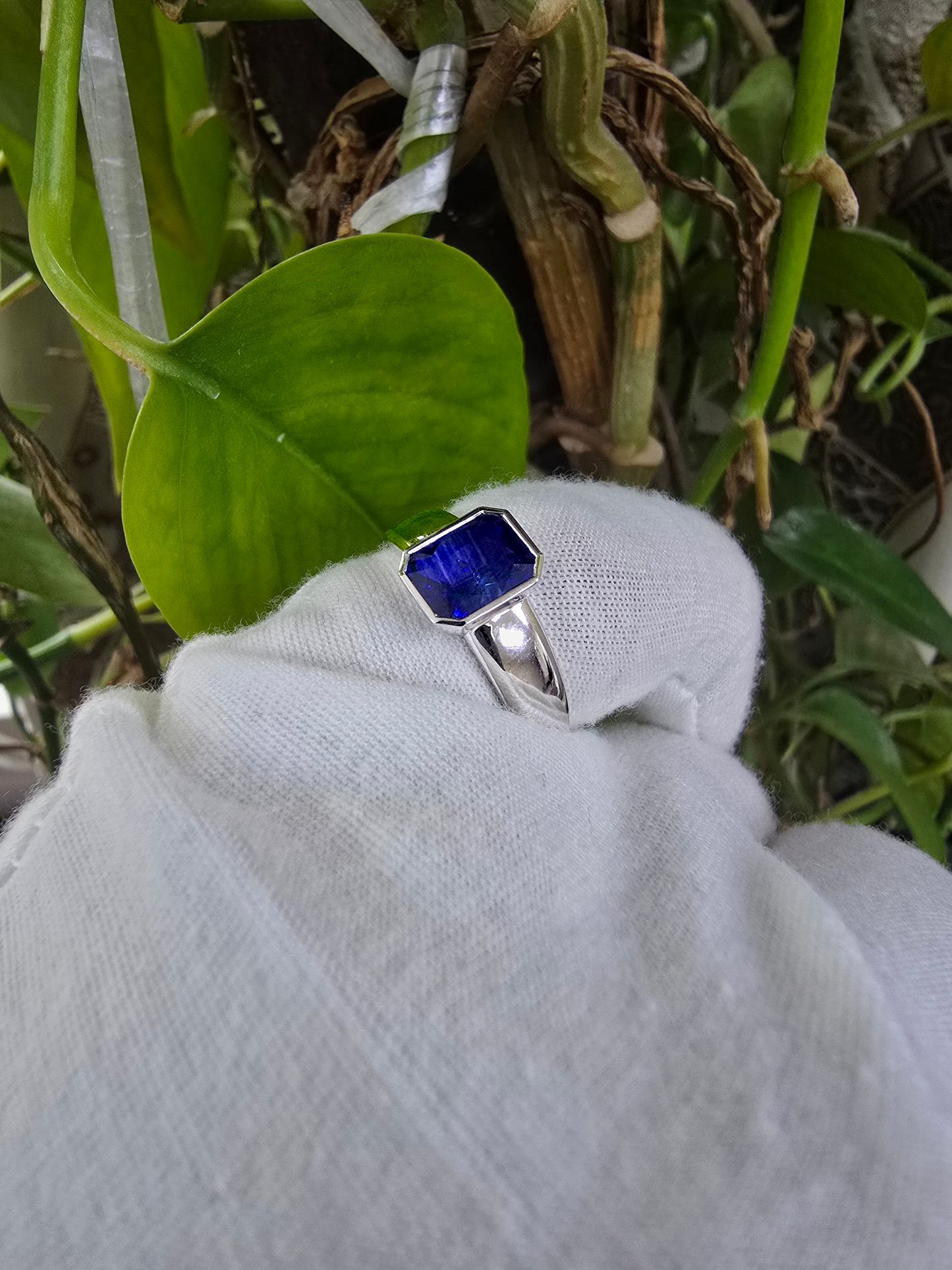 Hekinan Certified 1.72 cts. Natural Royal Blue Sapphire Men's Ring with 18K White Gold Size US 9  - R19