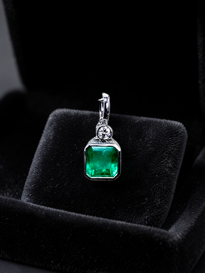 Kariya Certified 1.07 cts. Vivid Green Columbian Emerald Charm Pendant with 18K White Gold and White Diamonds - V1
